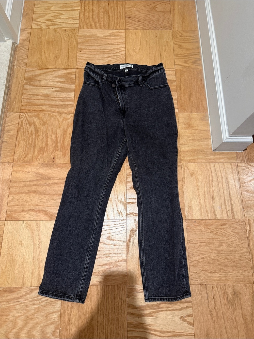 High-Rise Black Women’s Jeans
